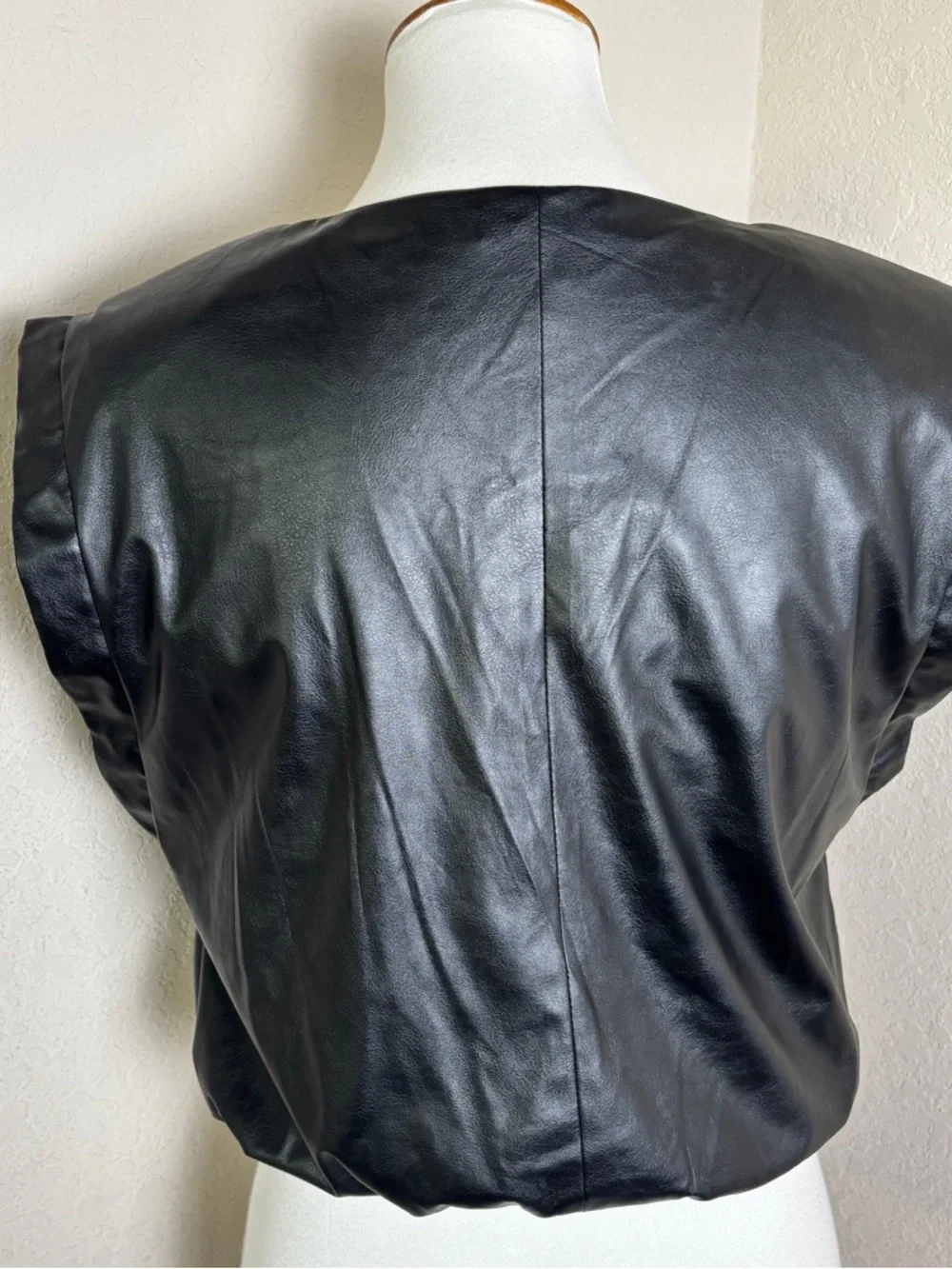Ramy Brook Annabelle Faux Leather Black Boxy V Neck Sleevless Top Size Small